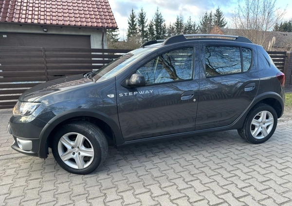 Dacia Sandero cena 35700 przebieg: 59664, rok produkcji 2016 z Malbork małe 781